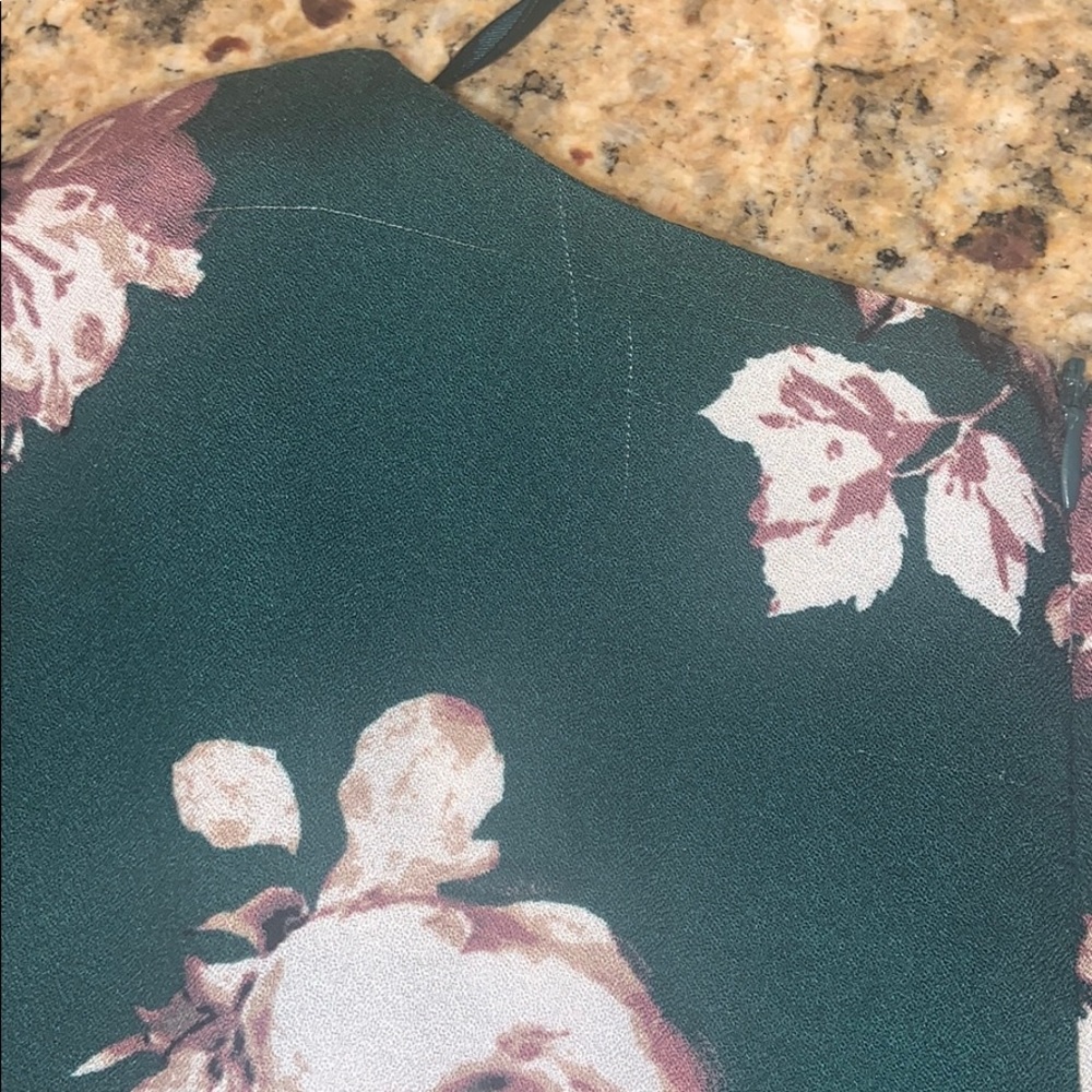 floral long sleeve romper - Picture 4 of 4